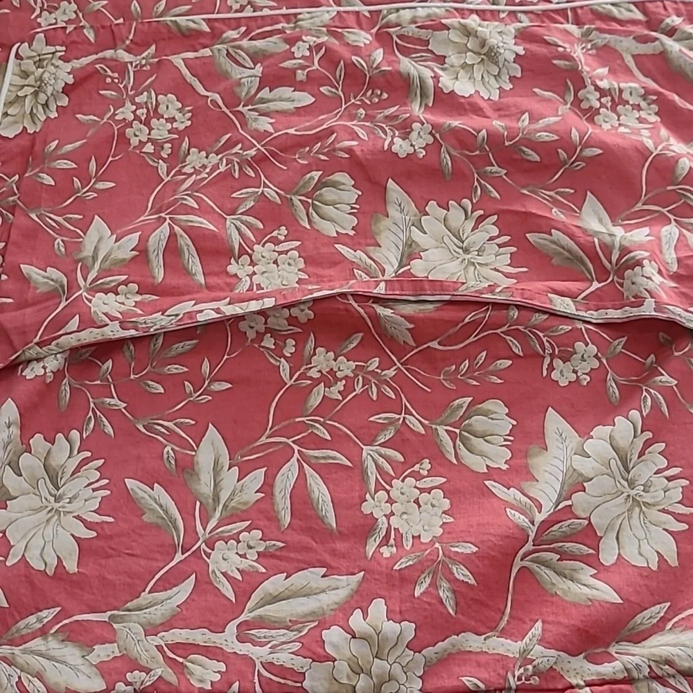 EUC Lauren Ralph Lauren Villa Camelia Floral Fretwork Comforter/Euro Shams Set